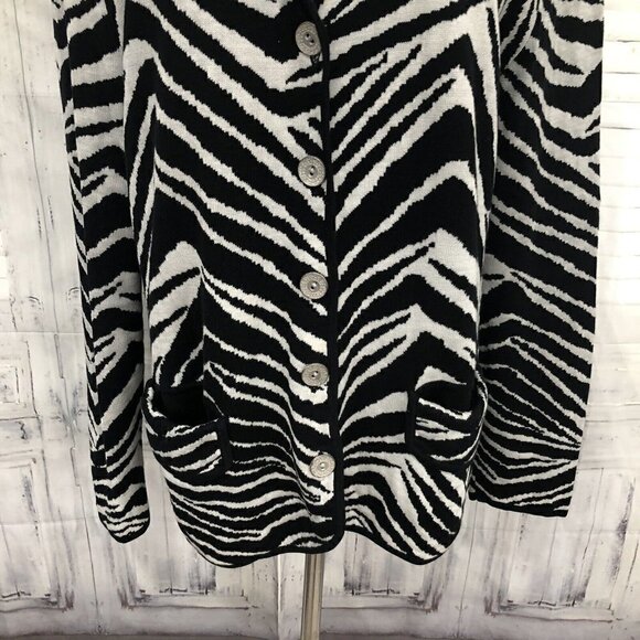Chicos Size 2 Large Silk Cotton Button Knit Cardigan Jacket Black White Zebra - Picture 4 of 9